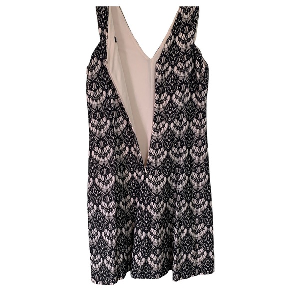 NWT Kensie Lace Dress - Picture 4 of 5